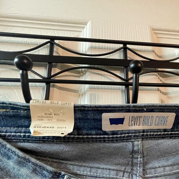 NWT Levi’s Bold Curve Skinny Boot size 15M/32 - Picture 7 of 8